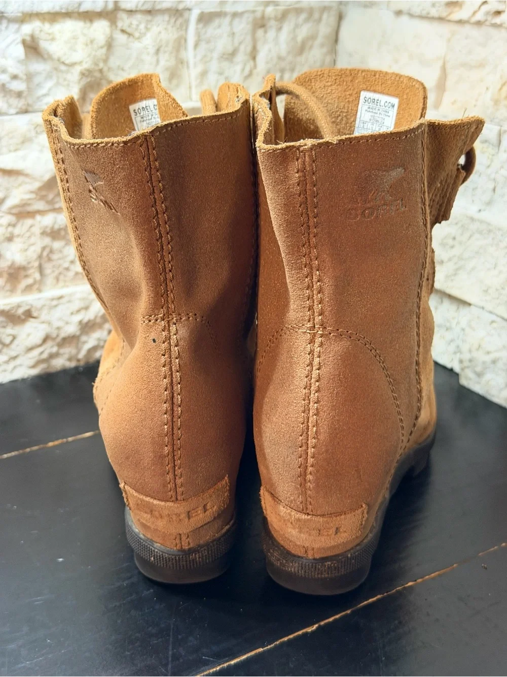 Sorel Joan of Arctic Boot Tan Leather Wedge Heel Lace Up Booties Girls Size 2